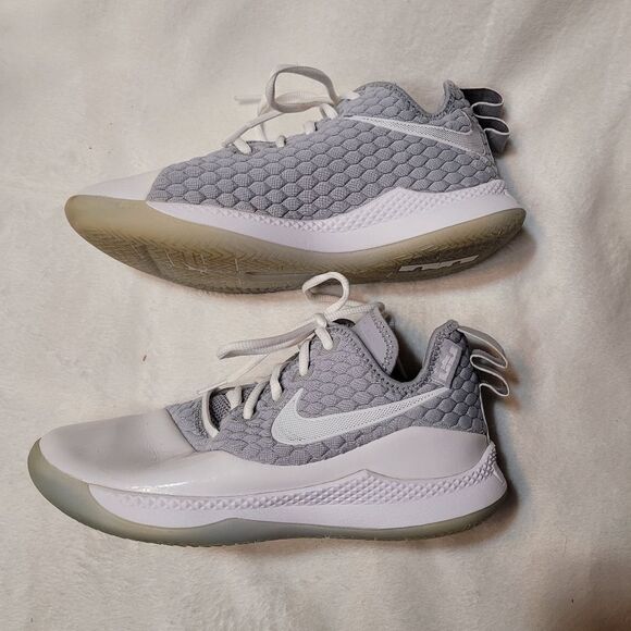 Nike Lebron Witness III PRM Mens BQ9819-002 Wolf Grey Size 8 shoes sneakers - Picture 5 of 9